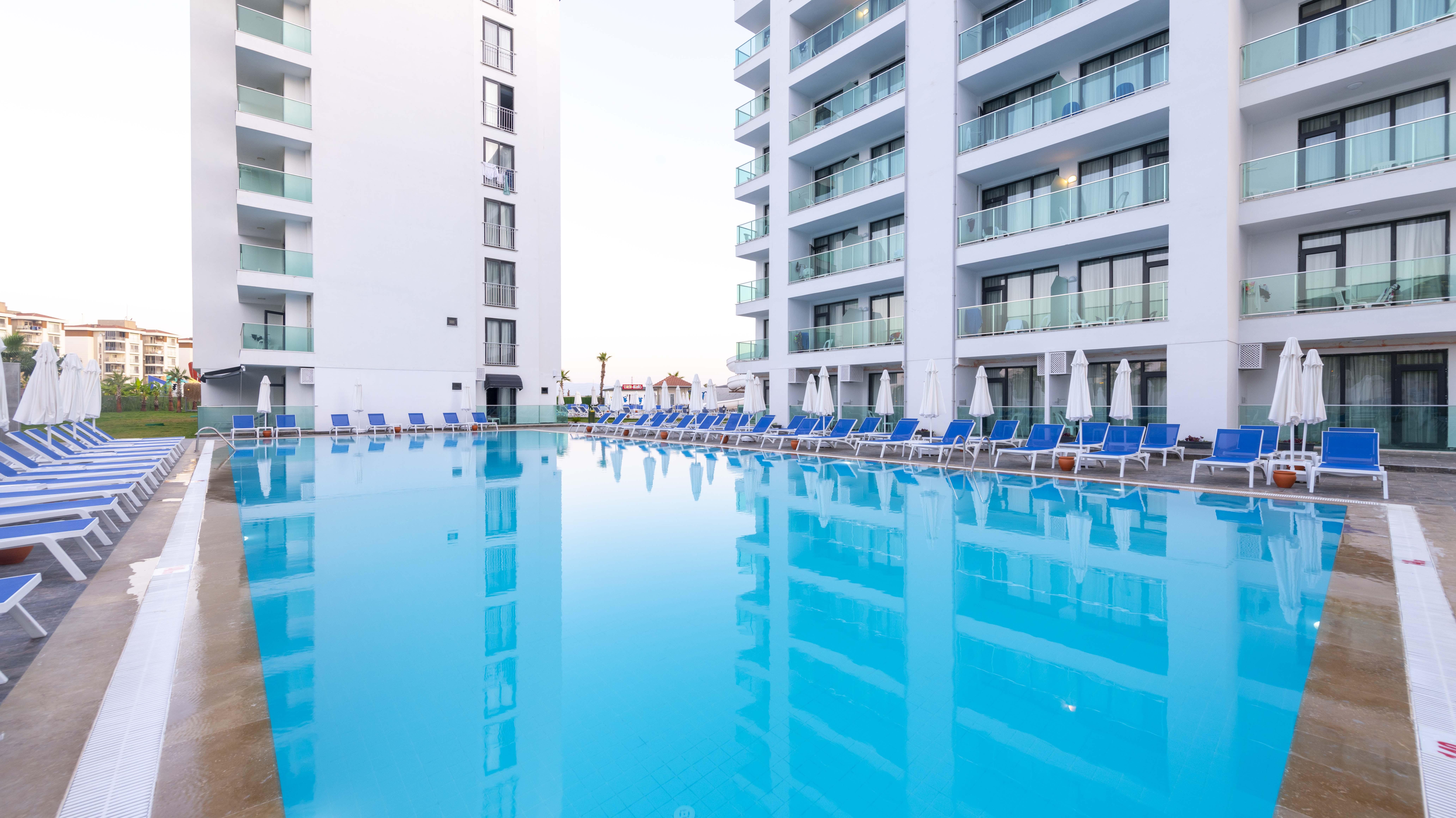Hotel Royal Towers Lara Antalya Exterior foto