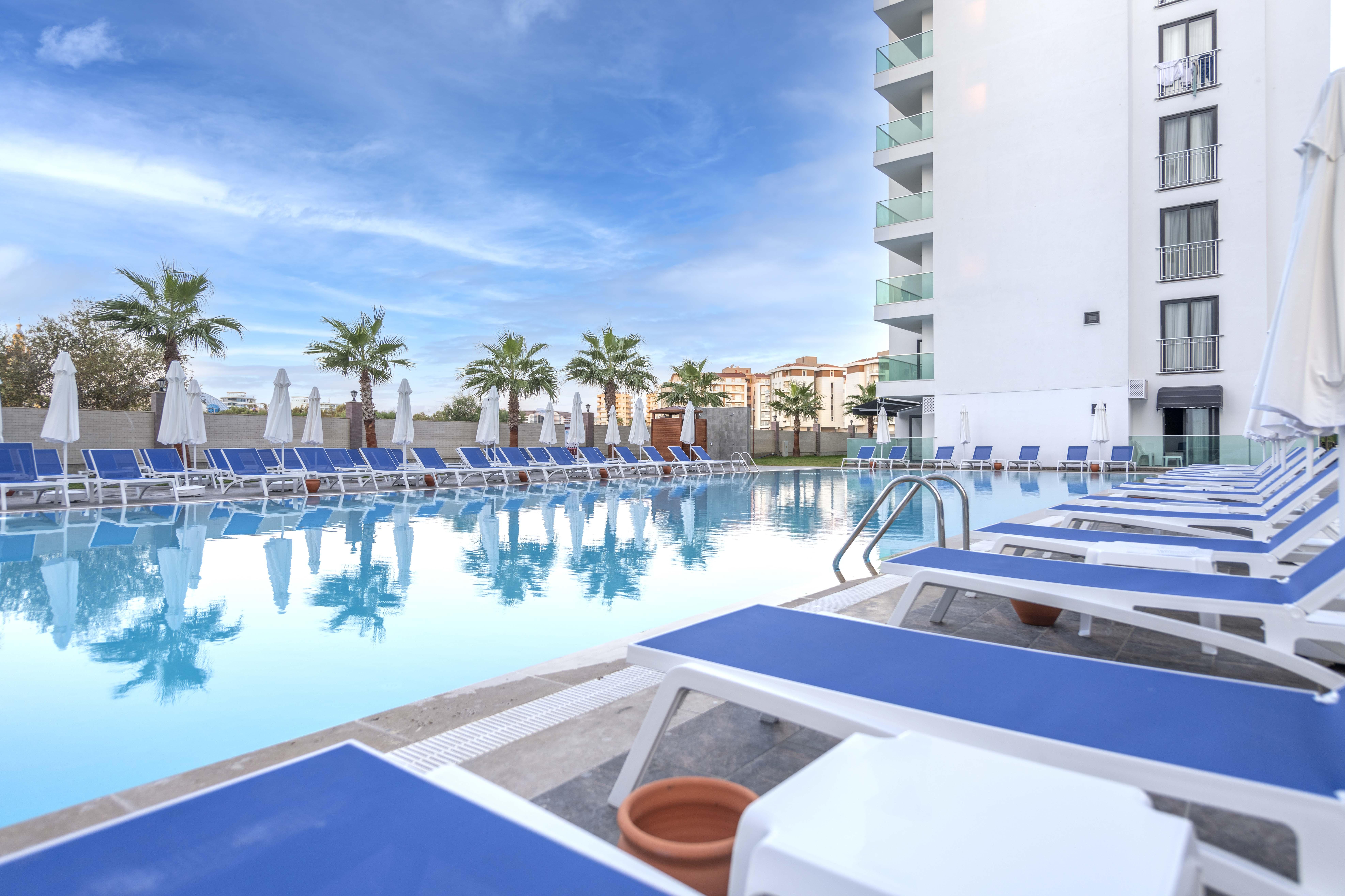 Hotel Royal Towers Lara Antalya Exterior foto