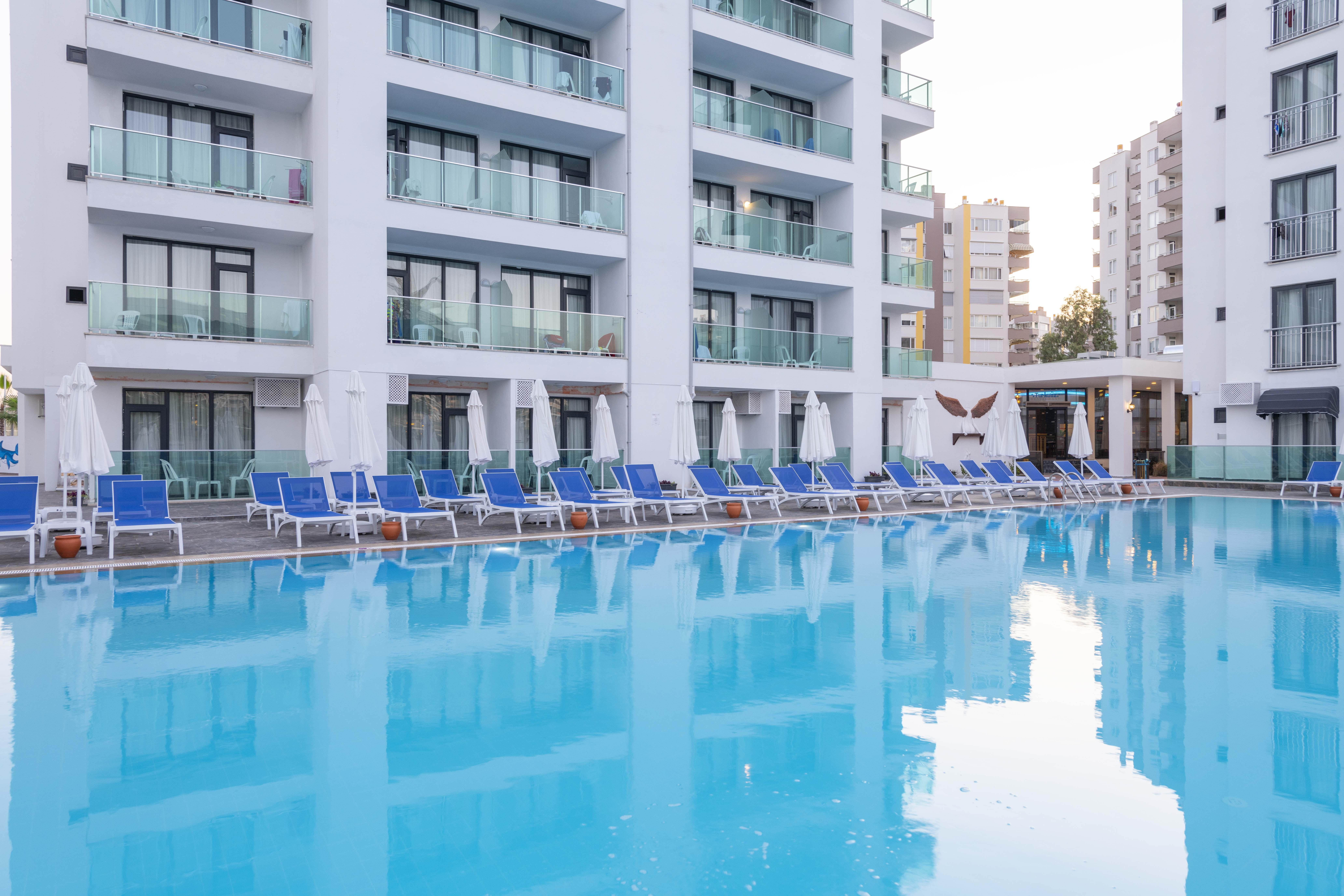 Hotel Royal Towers Lara Antalya Exterior foto